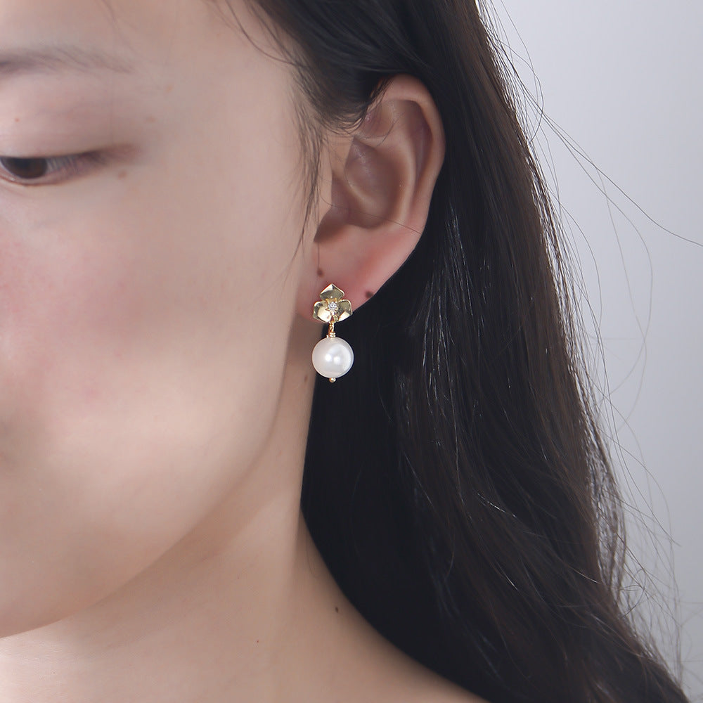 Pearl Flower Earring